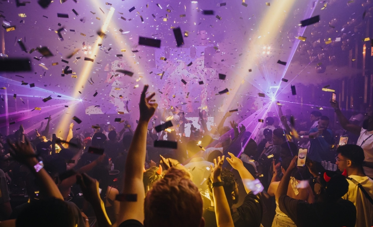 Memorable group picture of backpackers and expats partying in Phuket